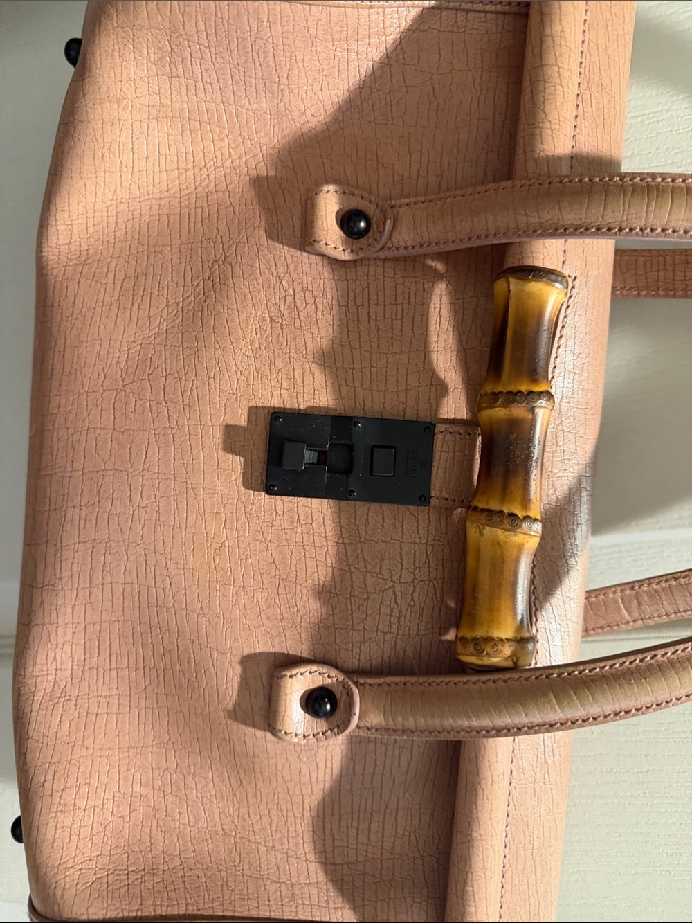 Gucci tom ford era runway sample pink crackled leather handag